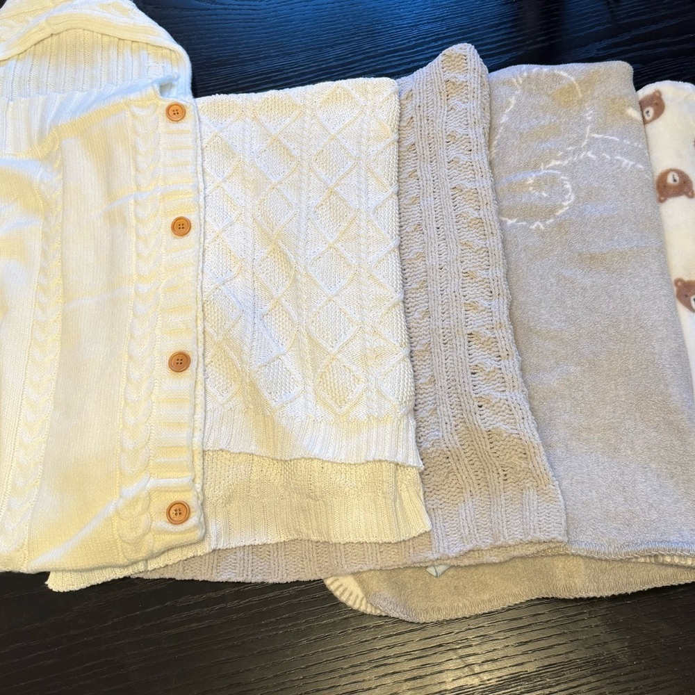 Cozy Knit and Fleece Blanket Set - Picture 1 of 6